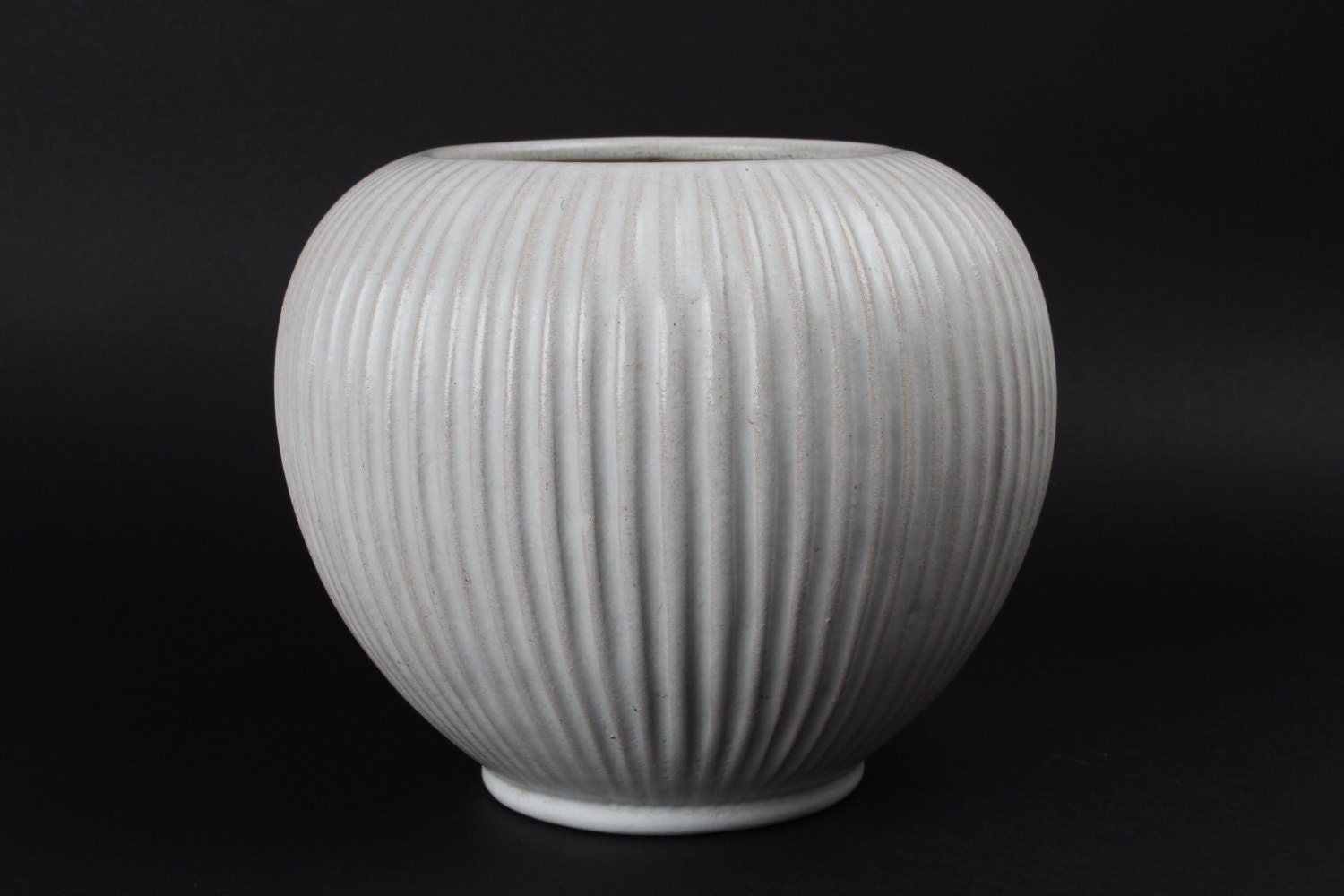 Michael Andersen & Son - Grooved Vase from Denmark mid century - danishhome Michael Andersen & Son - Grooved Vase from Denmark mid century - danishhome