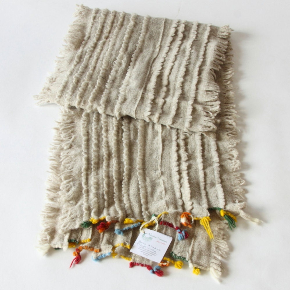 Organic Wool Scarf, handloom woven with natural dyes - JoyasTextiles
