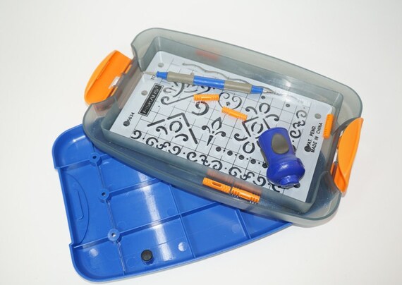 Fiskars Mini Shapeboss with Seasonal Plates Dual by MamaJamaCrafts