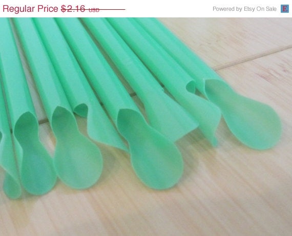 ON SALE 25 Green Spoon Straws Slushie, Icee, Milk Shake, Soda Float - ships less than 24 hours Il_570xn