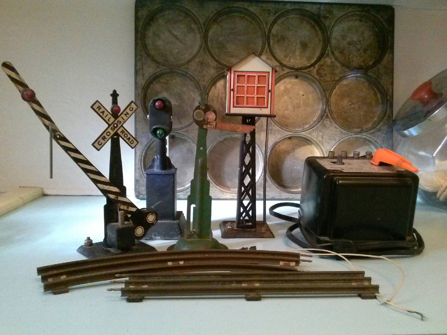 Items similar to Vintage 1950s Train Accessories O Gauge Marx Signal