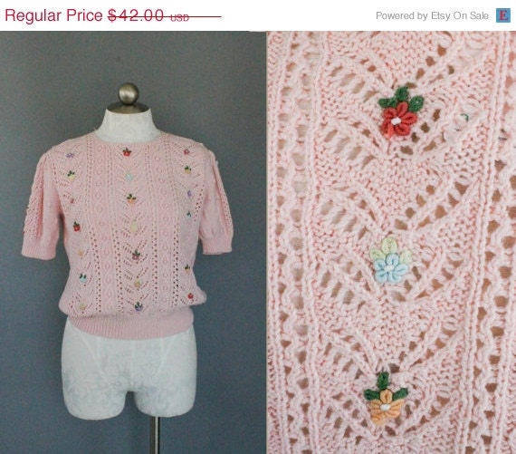 FALL SALE 60s hand knit sweater / Fancy Knit / powder pink floral / size medium - AnatomyVintage