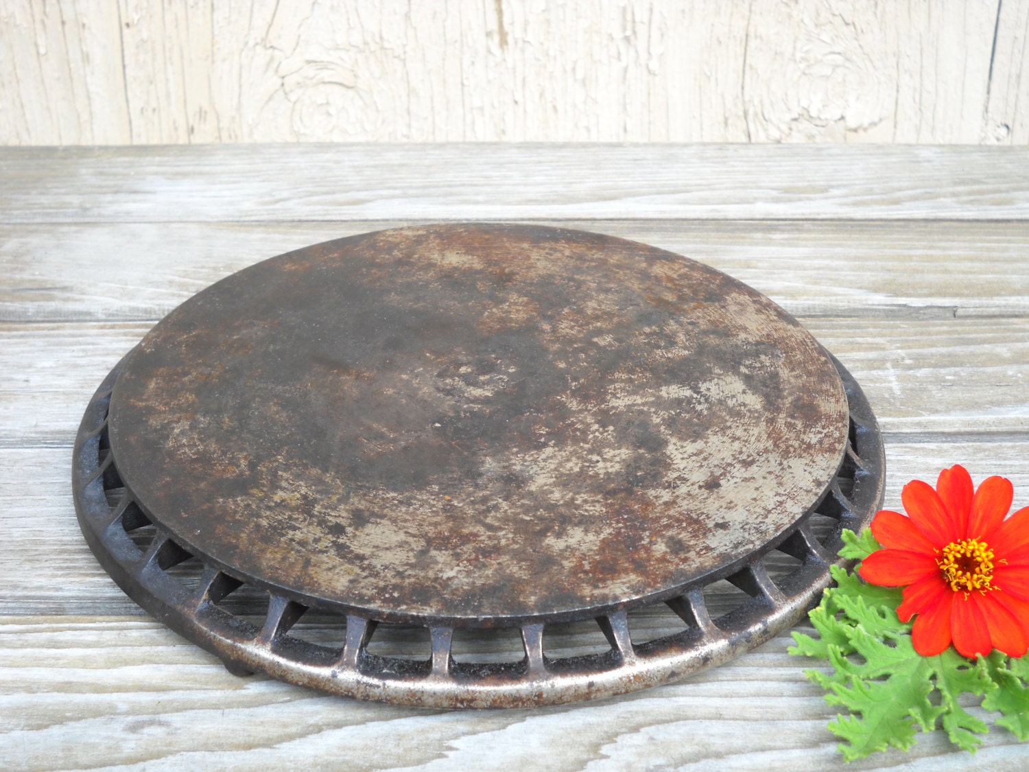 Round Sad Iron Heater Flame Tamer Heat Spreader by PlantsNStuff