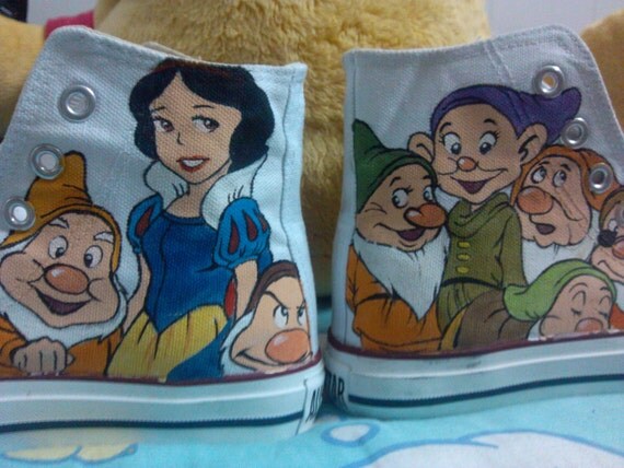 Disney Anime Shoes Painted Shoes Disney's Snow White and the Seven Dwarfs Disney's Winnie The Pooh Shoes