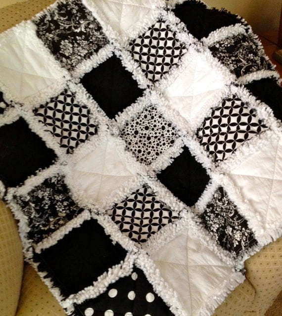 rag-quilt-black-and-white-baby-rag-quilt-custom-made-by-zeedlebeez