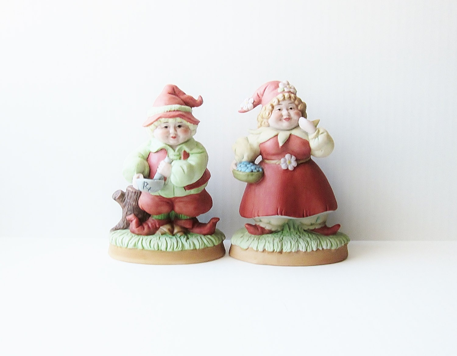 Vintage 1984 Enesco Elf Figurines Mr and Mrs Keebler by jarmfarm