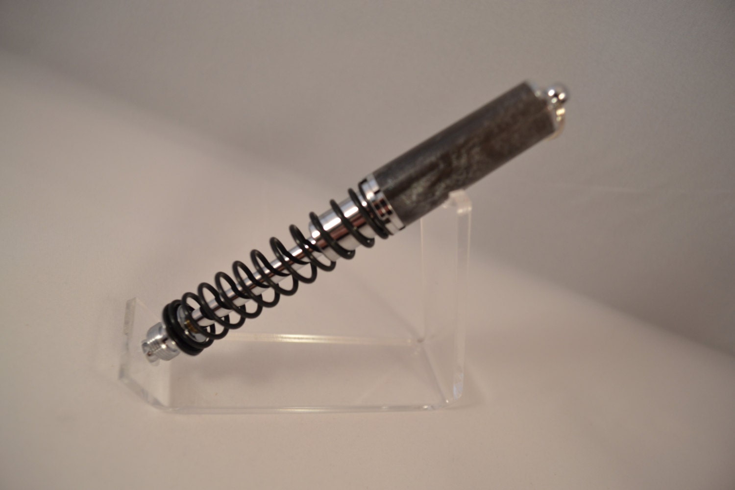 This Pen â��Springsâ�� Into Action! â�� Free Shipping to the US - DennisWriteStuff