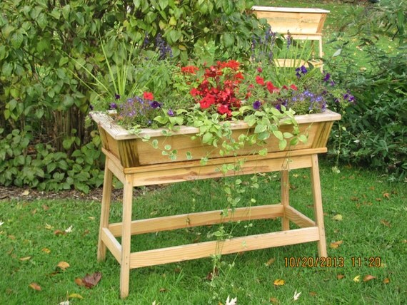 Outdoor Planter Flower Box Planter Box EZ Reach by ZimWoodworking