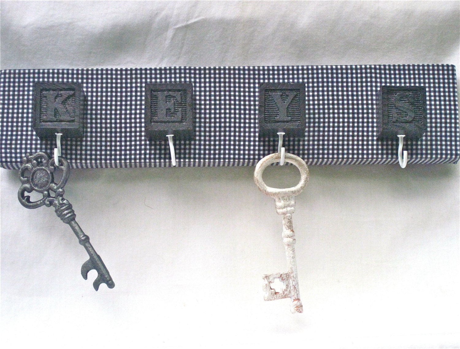 Wall Key Rack,  Black and White, Gingham - CasstheCrafter