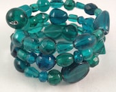 Gorgeous Green/Blue Glass Bracelet with FREE matching earrings - IvyLouJewelry