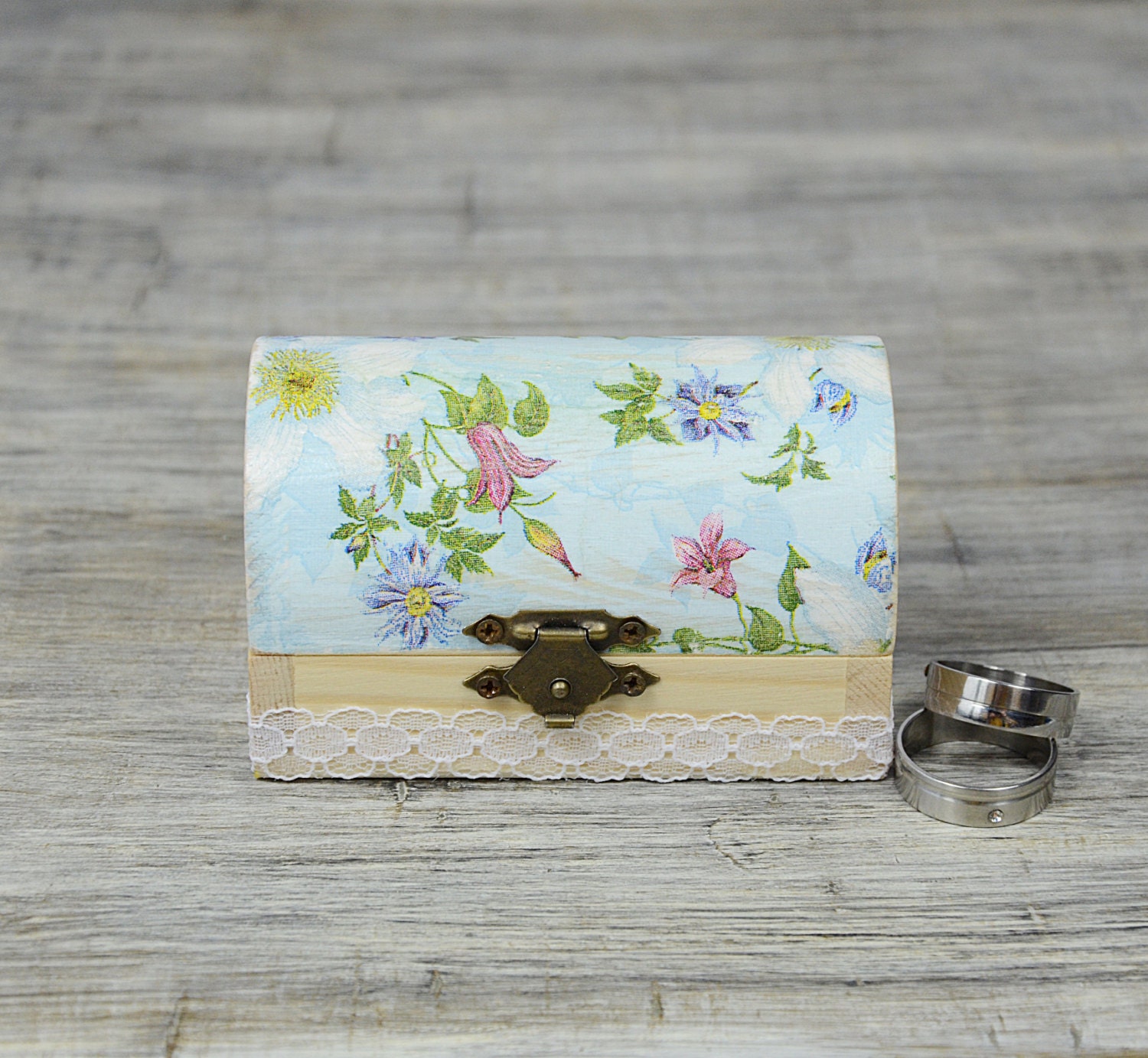 Something Blue Ring Bearer Box, Floral Ring Bearer Pillow Box, Wedding Ring Box, Shabby Chic, Flowers - NataliaDecor