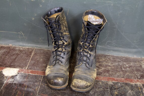 Korean War Era US Military Combat Boots / Size 9.5 by sevenbc