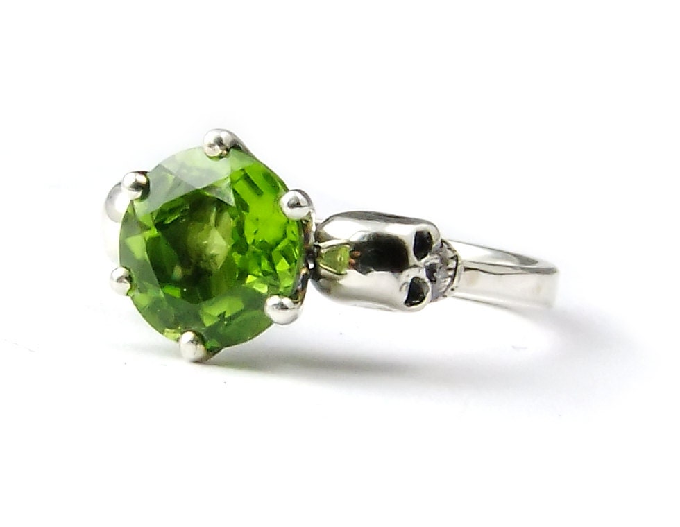Skull Engagement Ring Silver Peridot Skull Ring Goth Jewel Ring Green ... Skull Engagement Ring Silver Peridot Skull Ring Goth Jewel Ring Green ...