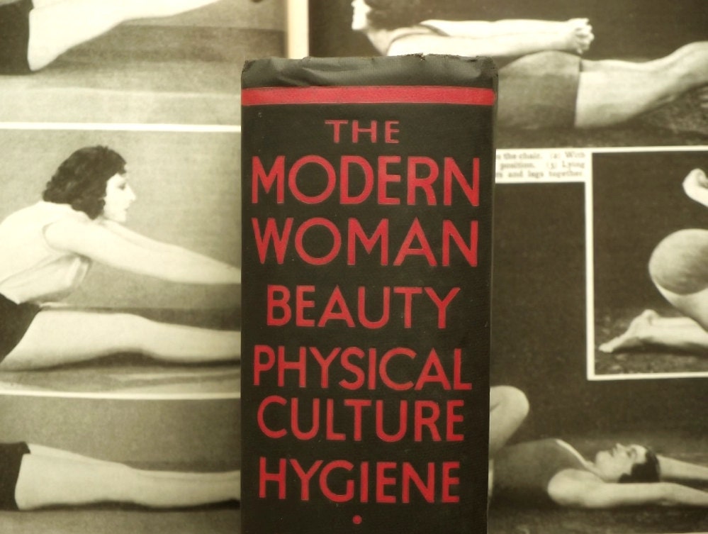 Vintage 1930s beauty book A Modern Woman