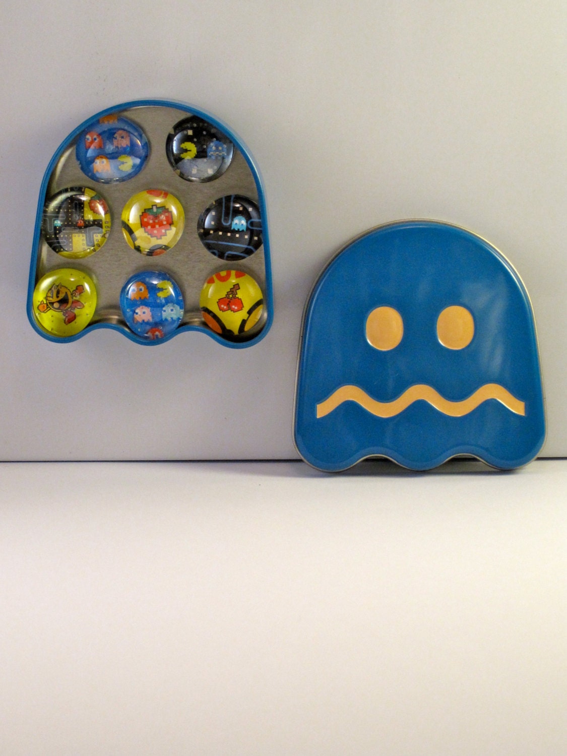 Items similar to Retro Pac Man set in an Inky ghost tin on Etsy