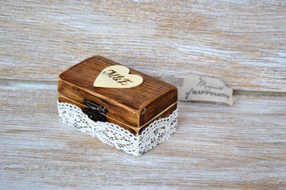 Wedding ring box Wedding ring bearers Ring pillow alternative Wedding wood box Rustic wedding Shabby chic ring box