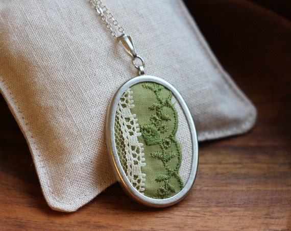 Textile necklace with green lace in vintage style - gift for her