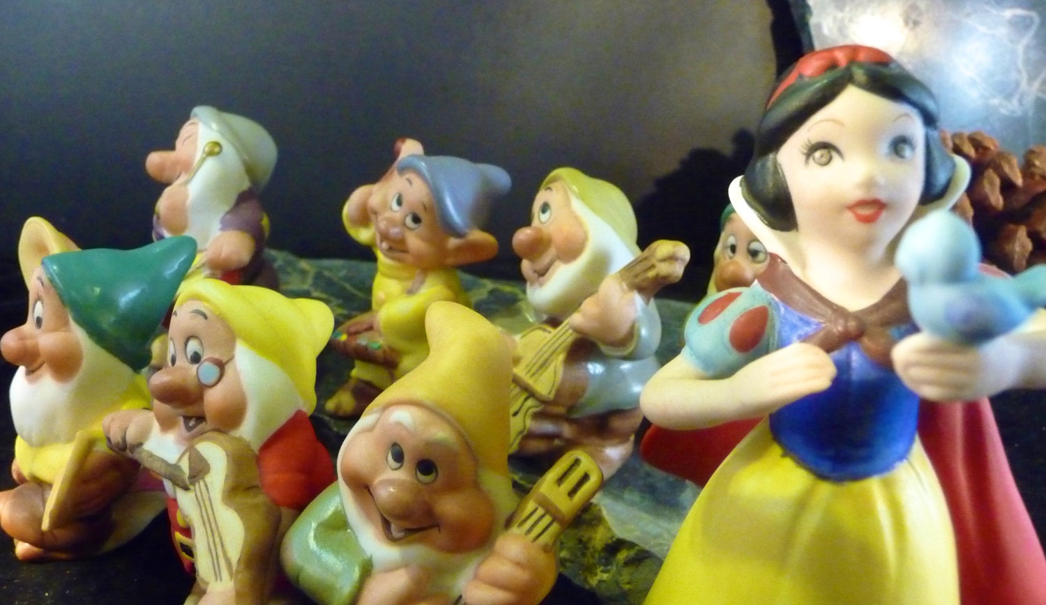 Vintage Snow White and Seven Dw...