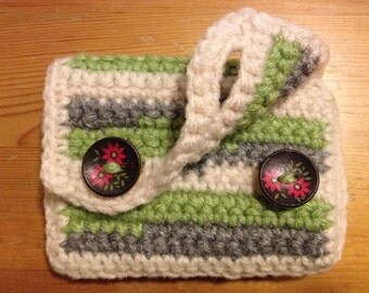 Crochet Wallet Pattern, Cute Hip and Functional with 2 departments