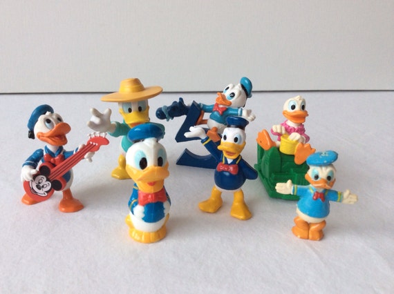 donald duck figures