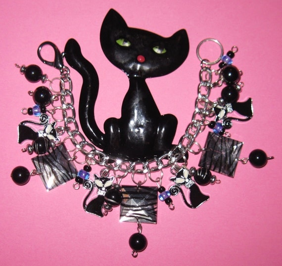 Black Cat Jewelry Charm Bracelet Vintage Style Retro by Jynxx