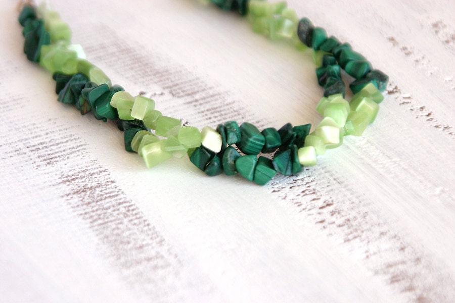 Green bead necklace - peridot malachite gemstone chips necklace - long strand necklace - FishesMakeWishes