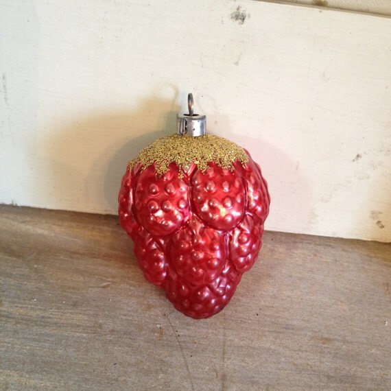 vintage strawberry christmas ornament glass by thecookieclutch vintage strawberry christmas ornament glass by thecookieclutch