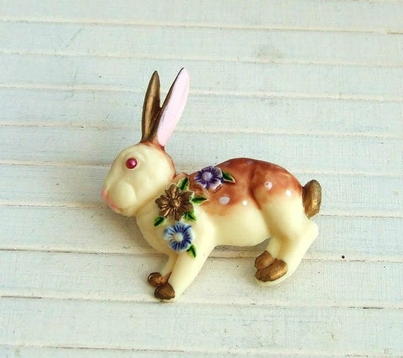 Rabbit Brooch .. bunny brooch vintage style by beadishdelight