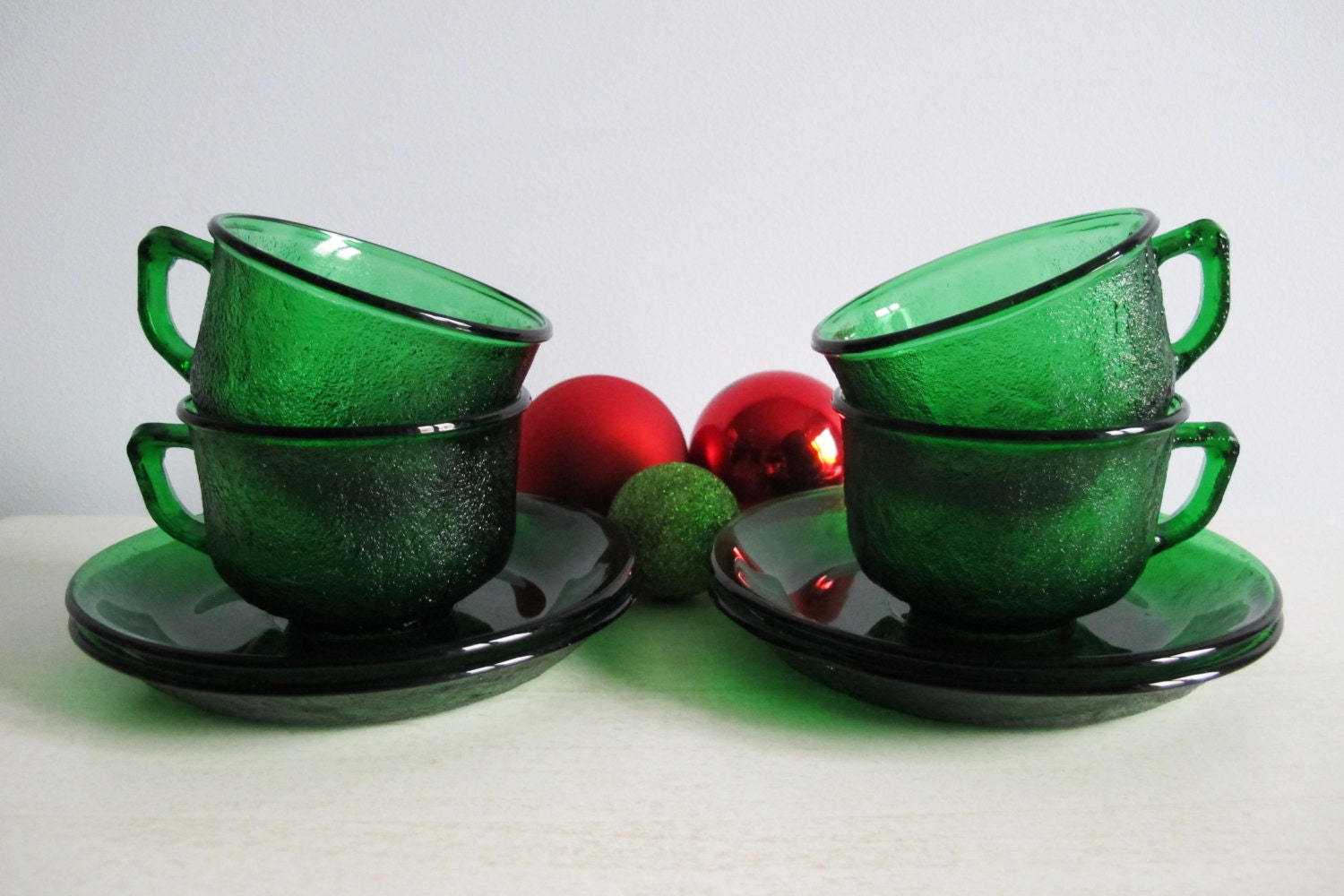 Green Glass Tea Cups with Saucers Set of 4 Emerald by SkySecrets