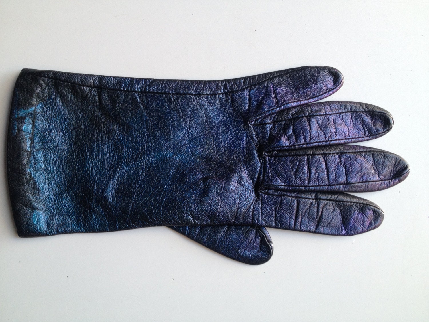 Items similar to Genuine Leather Gloves Red Sheepskin Women