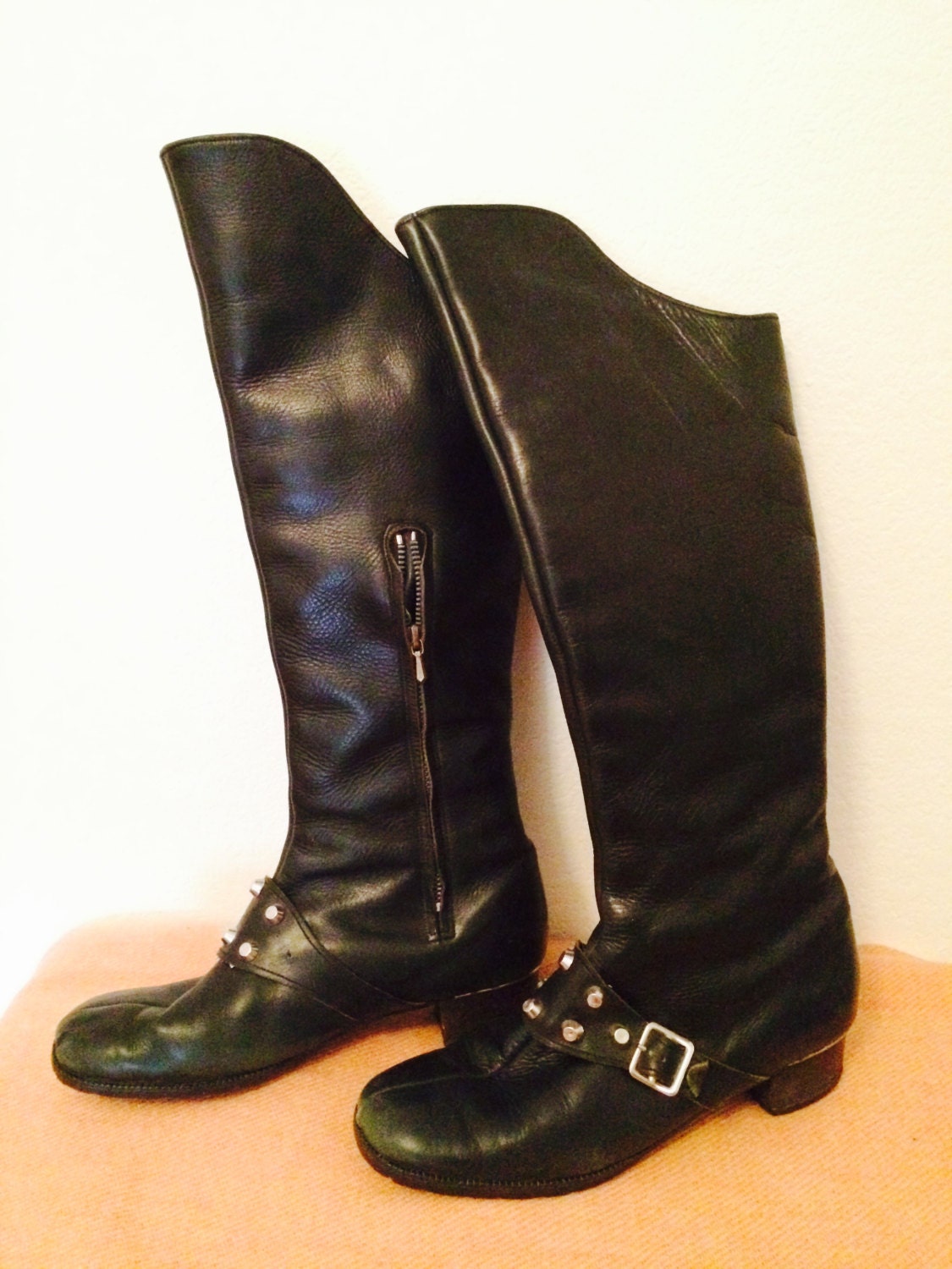 How to shop boots for slim calves How to shop boots for slim calves