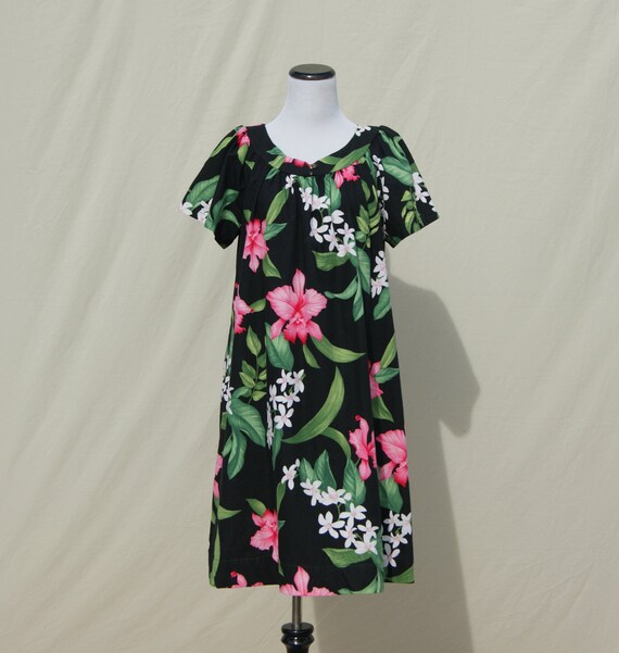 Women's Cotton Hawaiian/Moo Moo style House Dress by WrapMeUpRobes