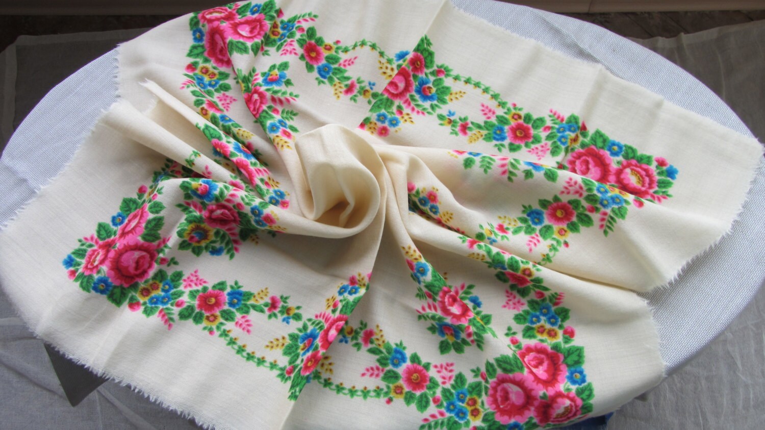 Pure White Wool Head Scarf, Vintage Wool Shawl, Vintage Ukrainian Shawl, Russia