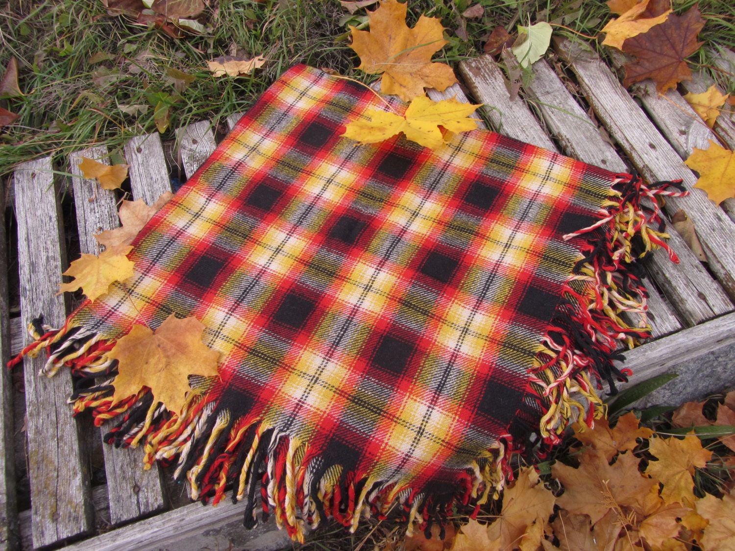 Red and black wool checkered pattern scarf, USSR vintage wool scarf, Warm gift f