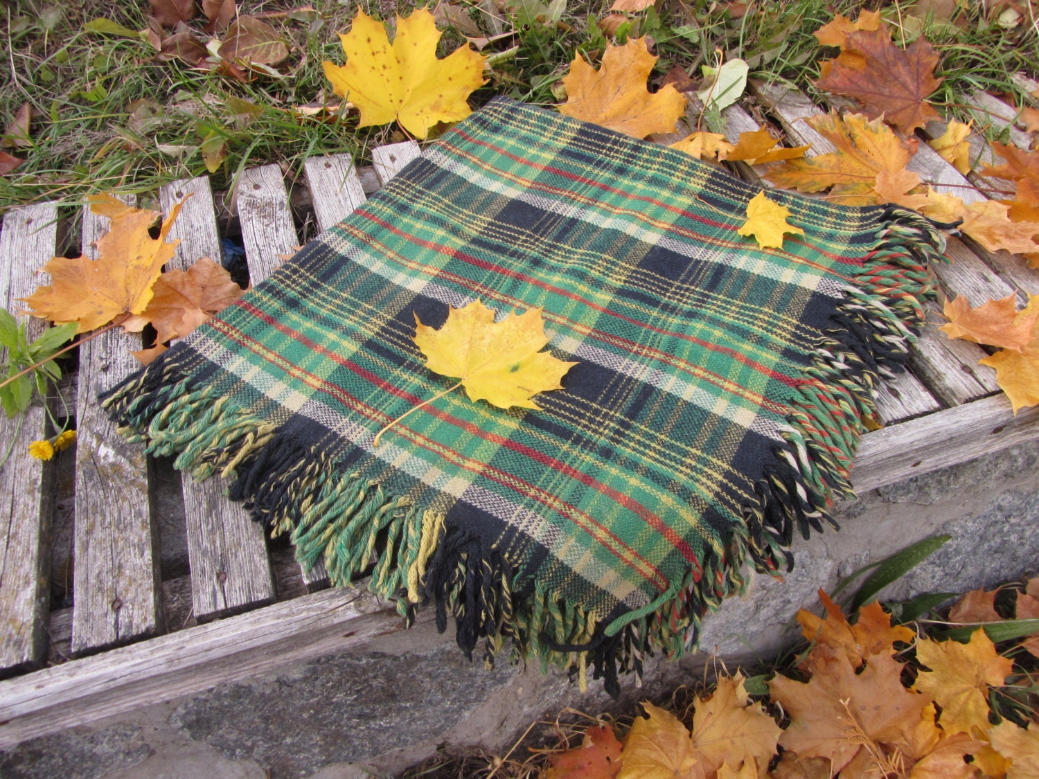 Green checkered wool pattern scarf, USSR vintage wool scarf, Warm gift for chris