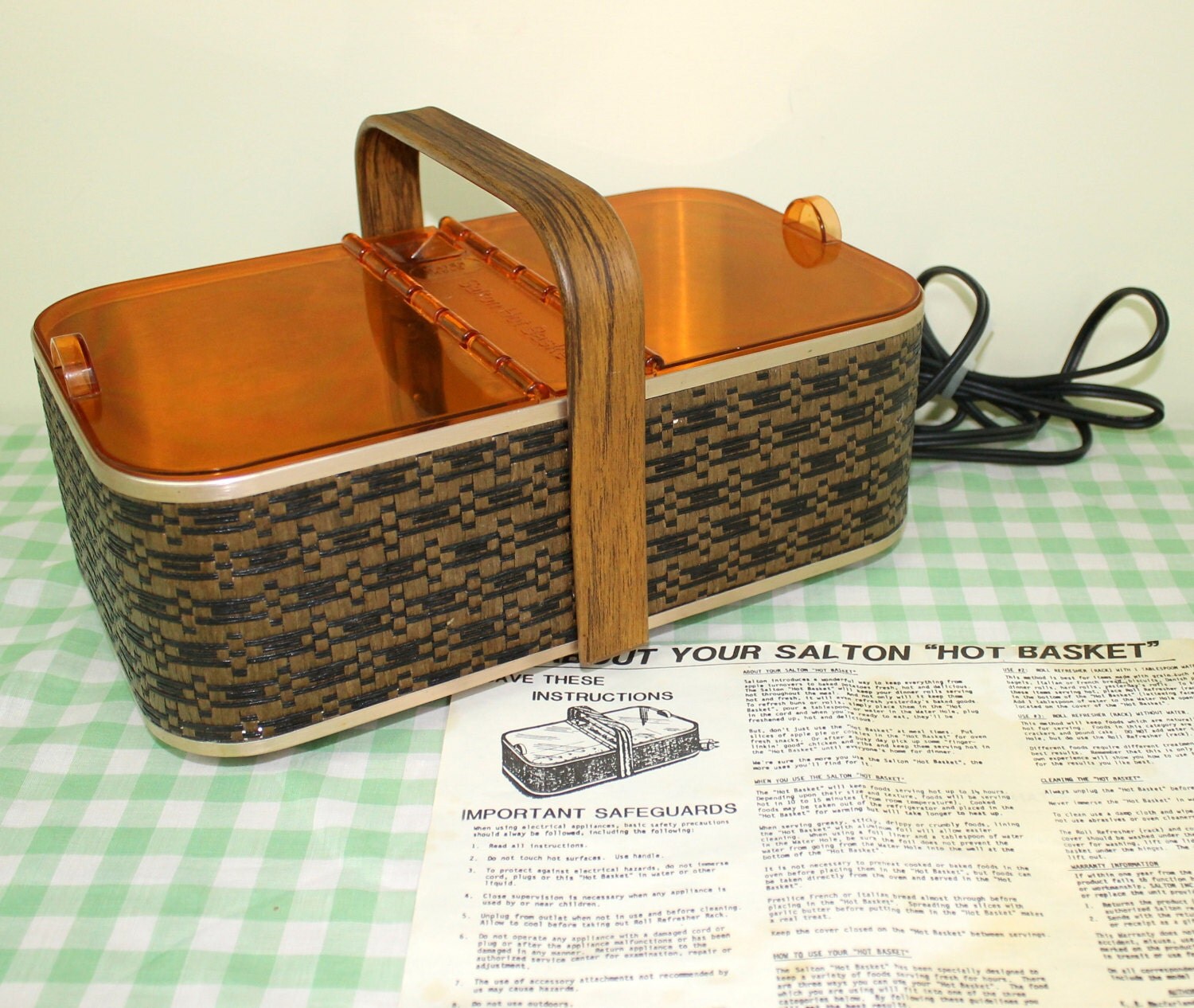 Vintage Salton Hot Basket Bun Warmer Electric Warming Basket