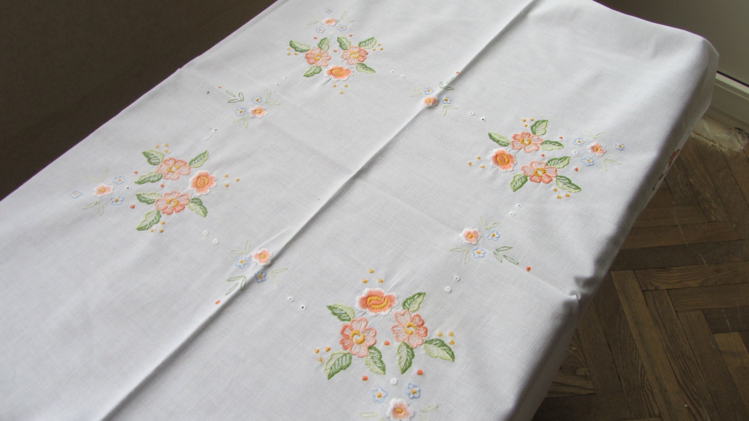 Shabby Vintage Red flowers White Cotton Table Cloth. Silk threads, curvy edges,