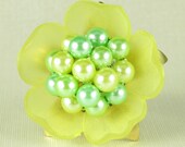 Holiday Fashion Gold and Yellow Flower Vintage Rhinestone Adjustable Ring