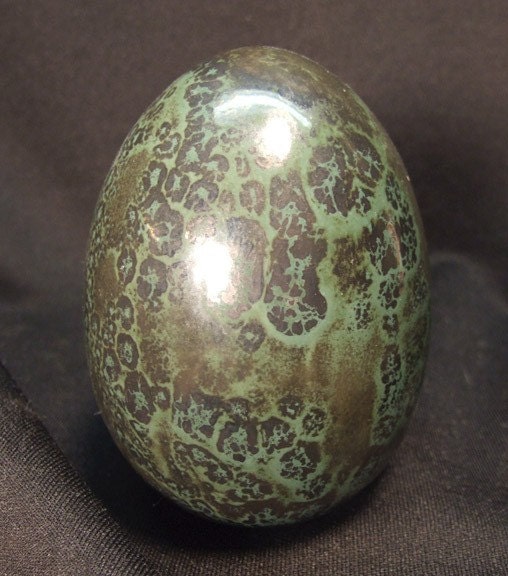 HARLEQUIN CERAMIC EGG  for gothic decor victorian cabinet of curiosities. Stunning malachite/green jasper metallic finish