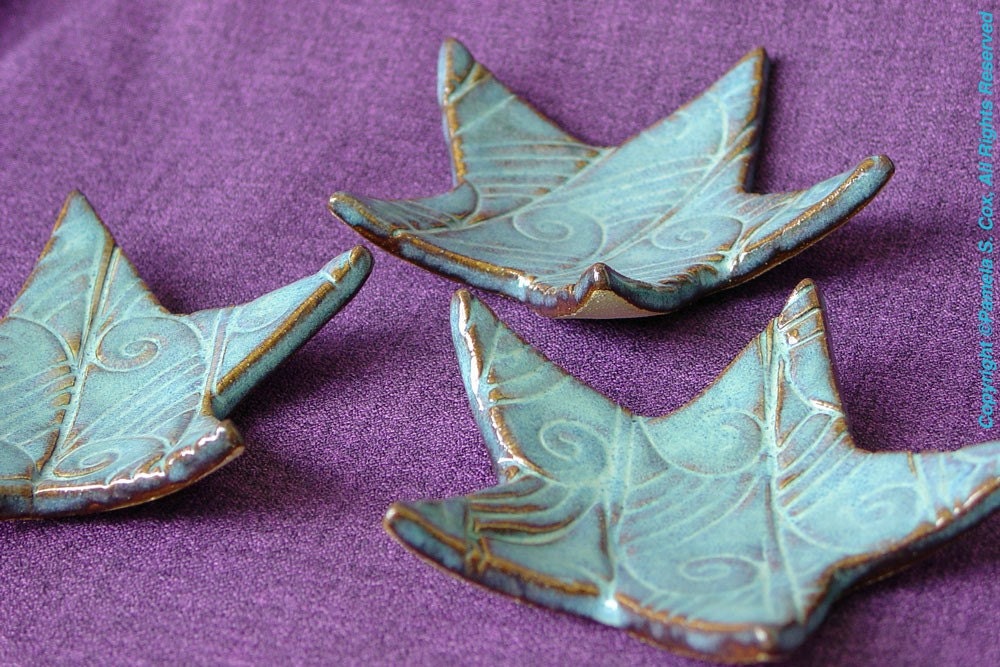 Pottery Star Bowls Blue Spiral Wave Bit Bigger Bitty Bowls set of three