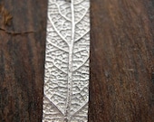 Sage leaf patterned pendant