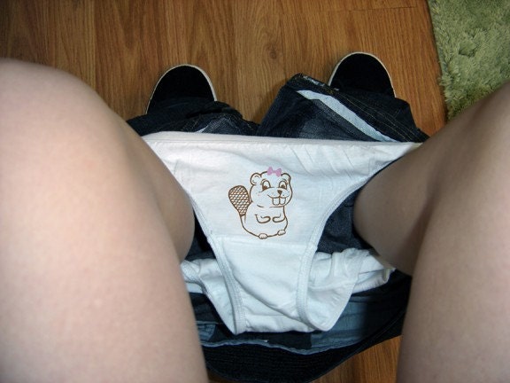 The Beaver (womens white shortie)