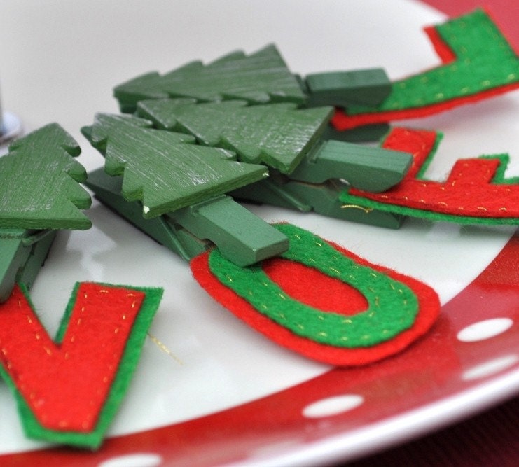 Christmas Holiday Noel Letter Felt Magnet Set