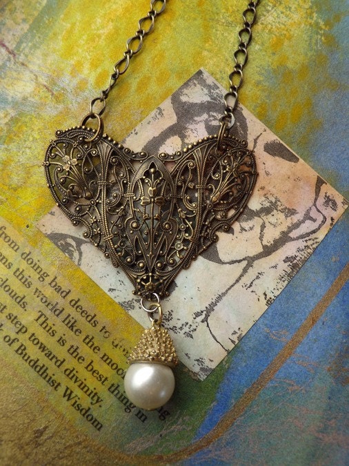 Neo Victorian Pearl Heart Pendant