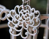 CHRYSANTHEMUM sterling silver necklace