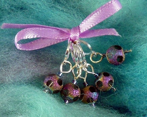 Set of 5 tiny iridescent stitch markers