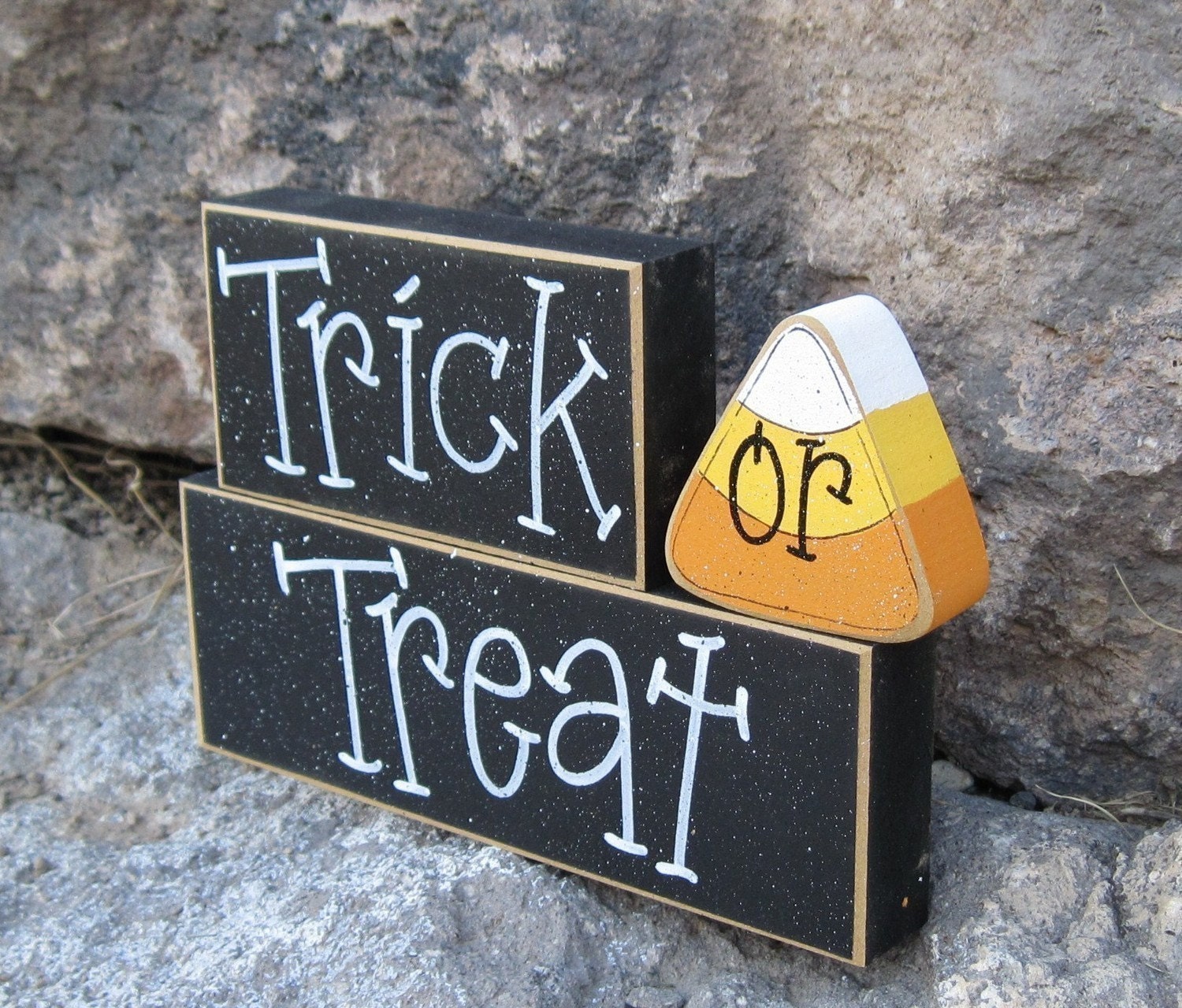 HALLOWEEN TRICK or TREAT Blocks for Halloween, home, desk, shelf, mantle, holiday, october, jackolantern, pumpkin, decor