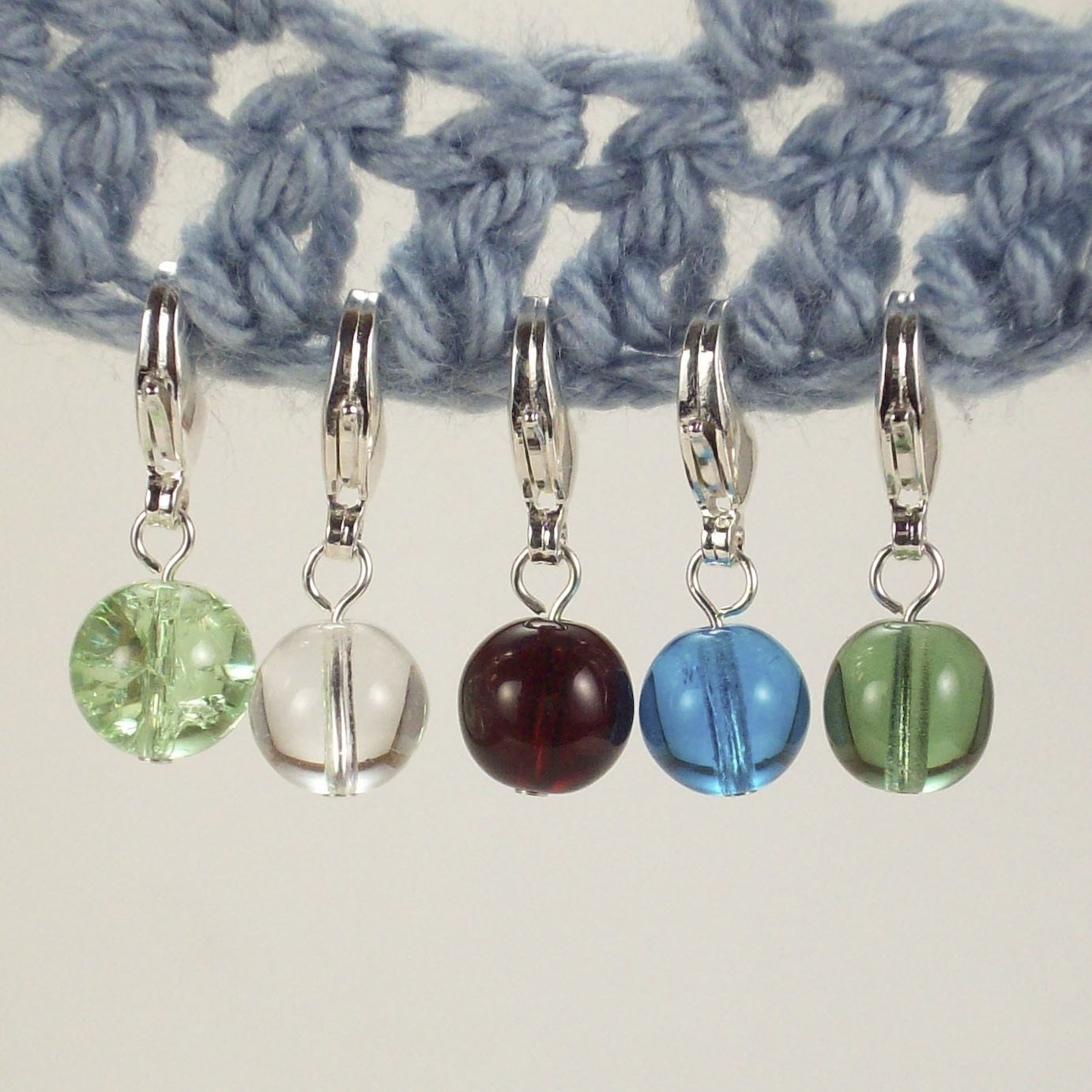 5 Clip On Stitch Markers - 10mm Winter Fresh Beads