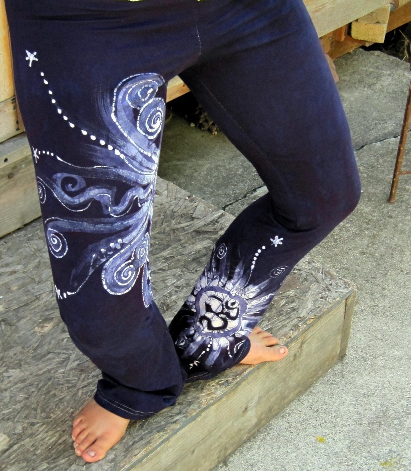 batik yoga pants