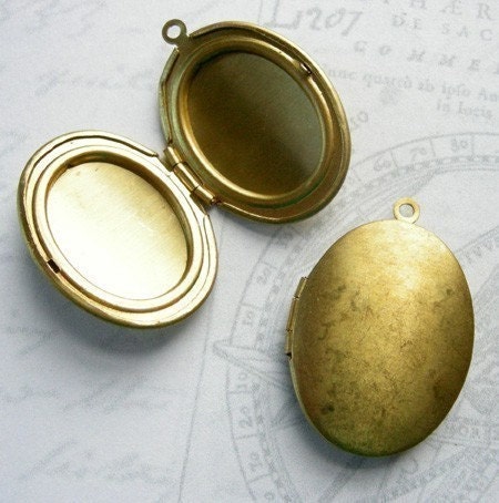 VIntage Raw Brass Oval Lockets (2x) (L504)